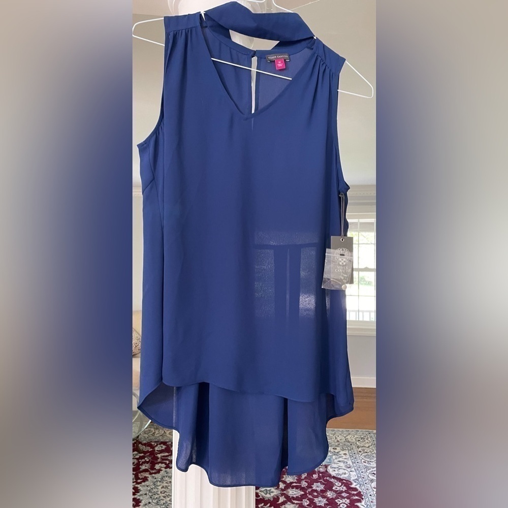 Vinc Camuto women’s sheer sleeveless popover tiered Navy blue top . Size medium